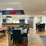 Contemporary Stay Near Horseshoe Fall
