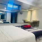 Contemporary Stay Near Horseshoe Fall