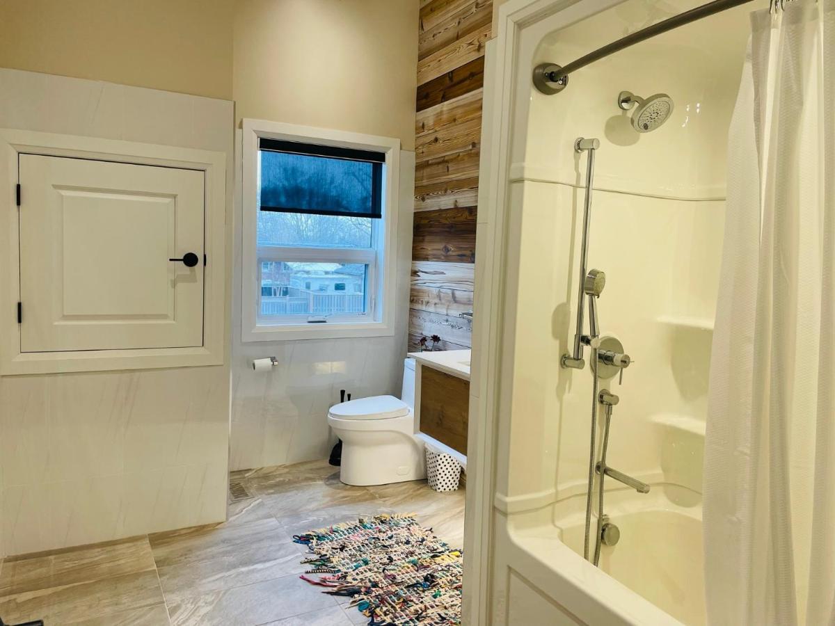 Contemporary Near Horseshoe Fall *