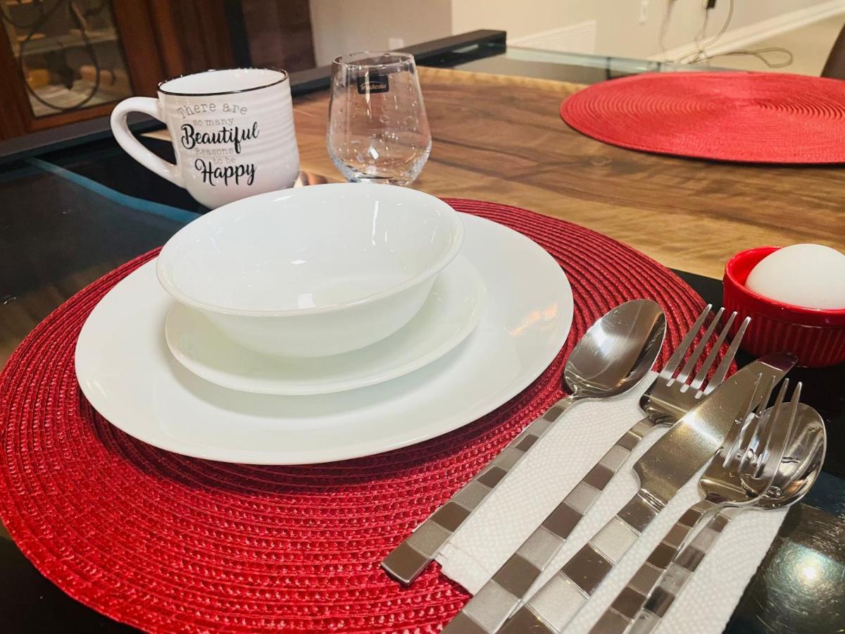 Contemporary Near Horseshoe Fall Bed & Breakfast *